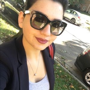 Meet your Posher, Mane